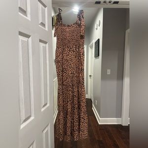 NWOT Women’s cheetah Wide Leg Jumpsuit